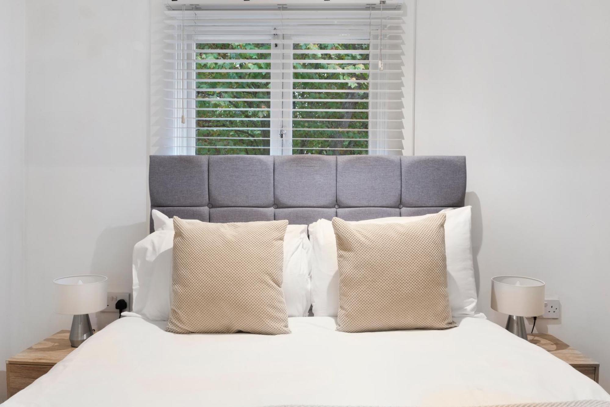 2 Bed Piccadilly Apartment 4 Лондон Экстерьер фото