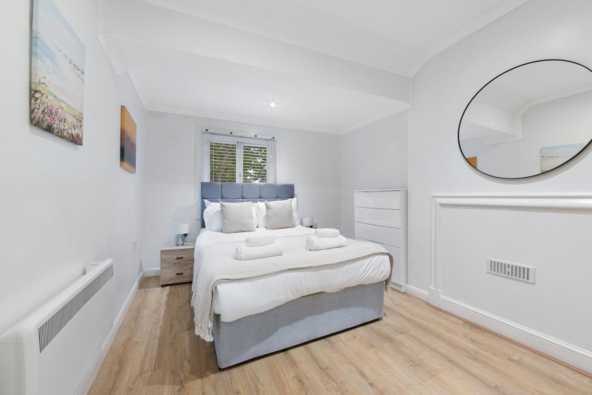2 Bed Piccadilly Apartment 4 Лондон Экстерьер фото